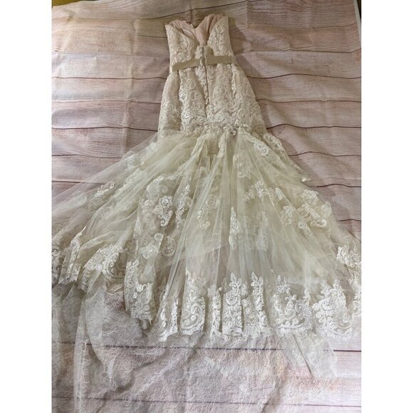 Essence Of Australia Women's Strapless Fit And Flare Wedding Gown - Small - Picture 13 of 15